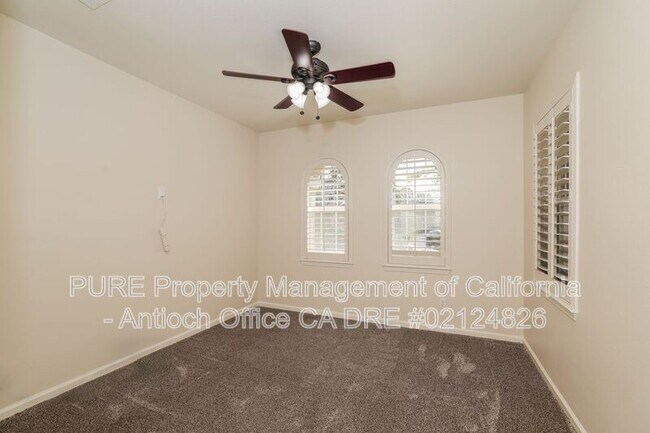 Building Photo - 1960 Parsley Dr