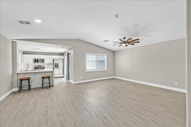 Building Photo - 1464 Amitola Ave