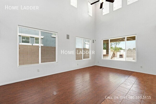 Building Photo - 3411 E Mesquite St