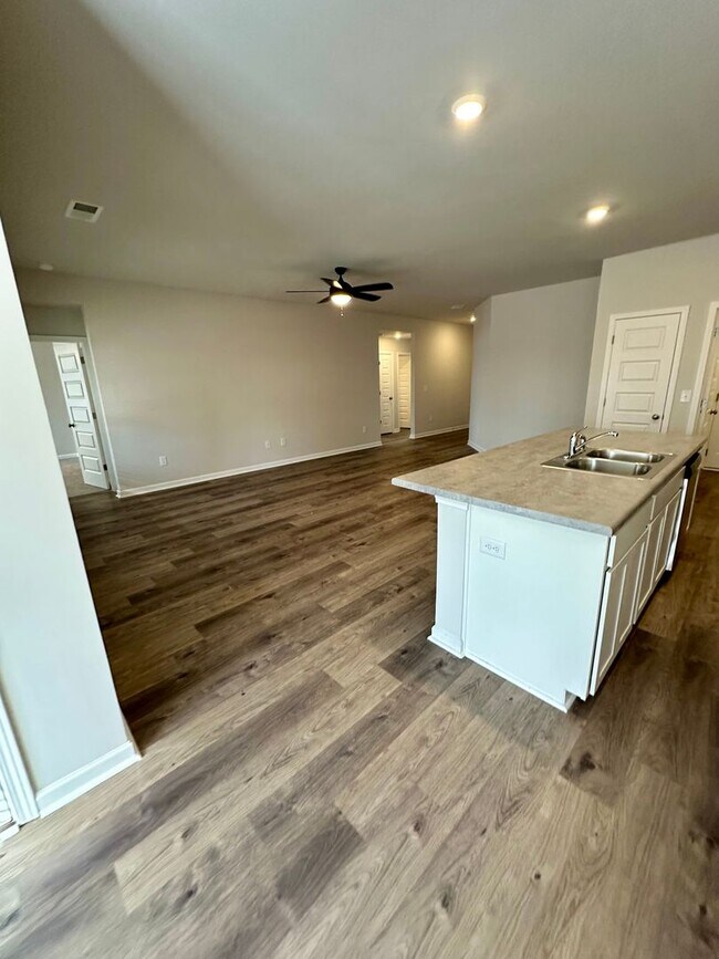 Building Photo - 1060 Brookhaven Ln