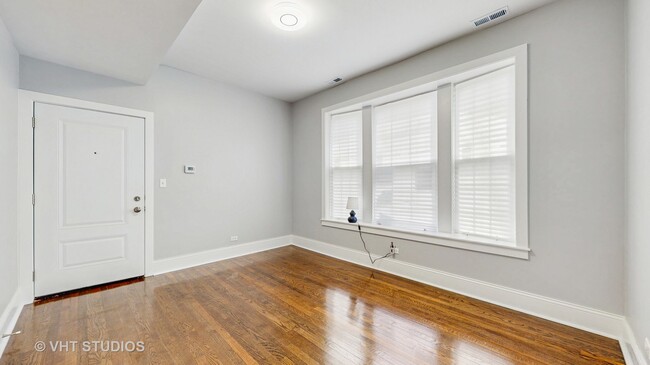 Building Photo - 2626 E 78th St