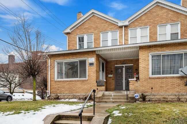 Building Photo - 101-103 E Agnew Avenue