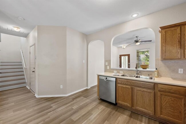 Building Photo - 2113 Campfield Pkwy