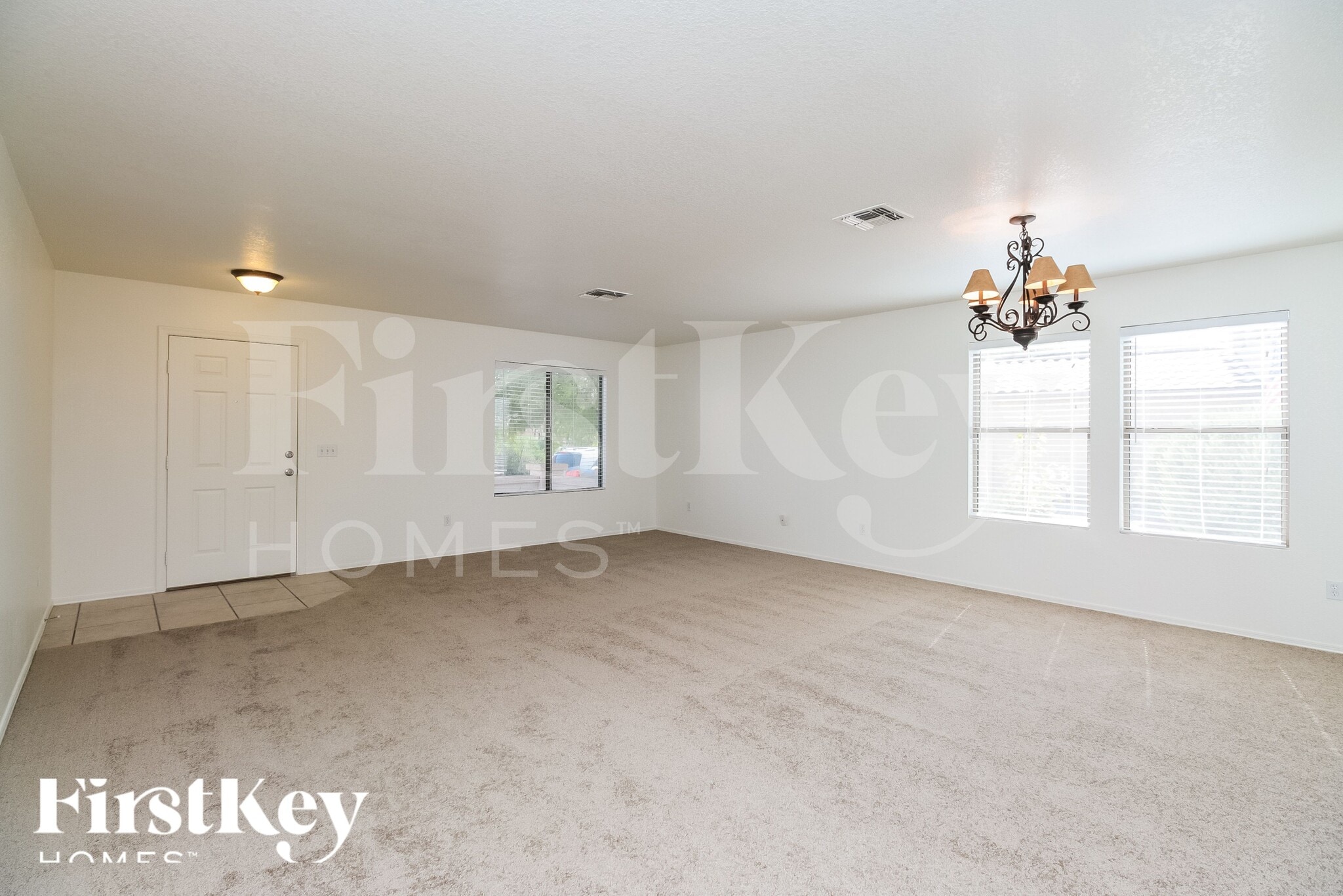 Building Photo - 9032 E Pampa Ave