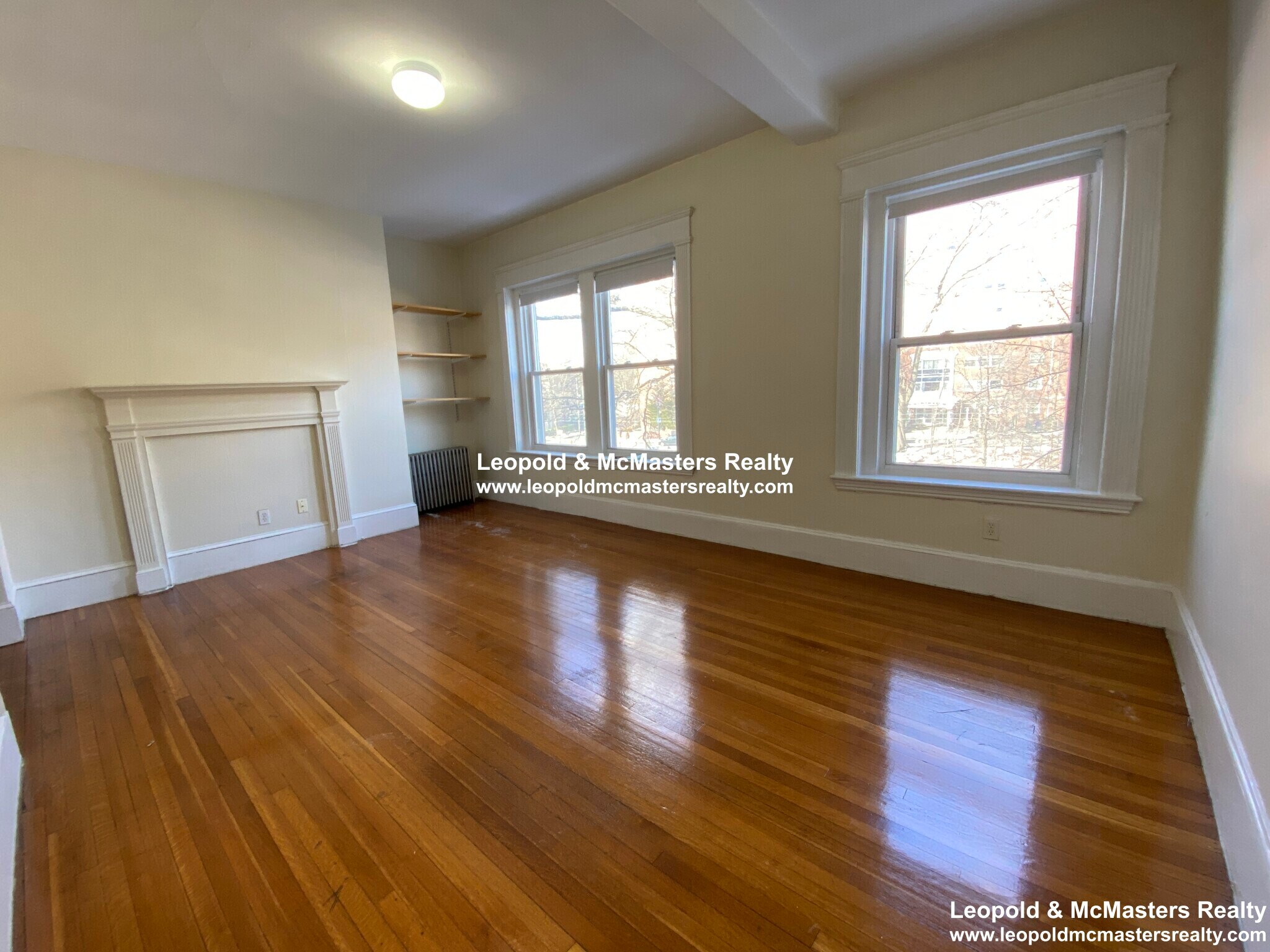 Building Photo - 1695 Beacon St