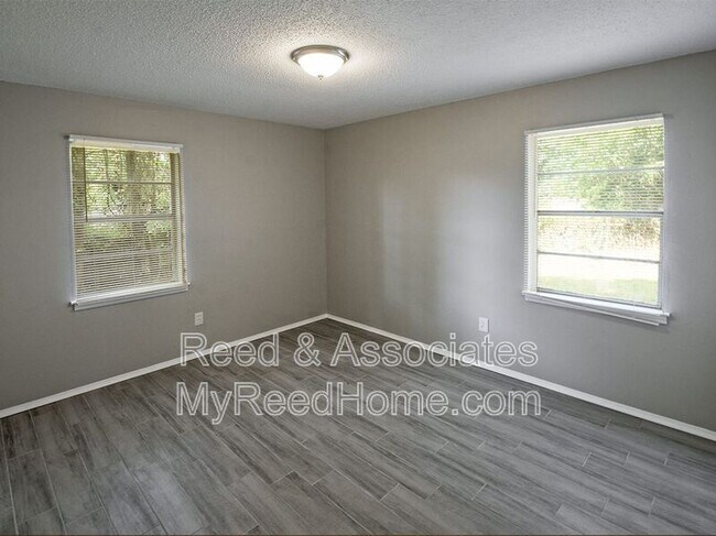 Building Photo - 3716 Dorado Ave