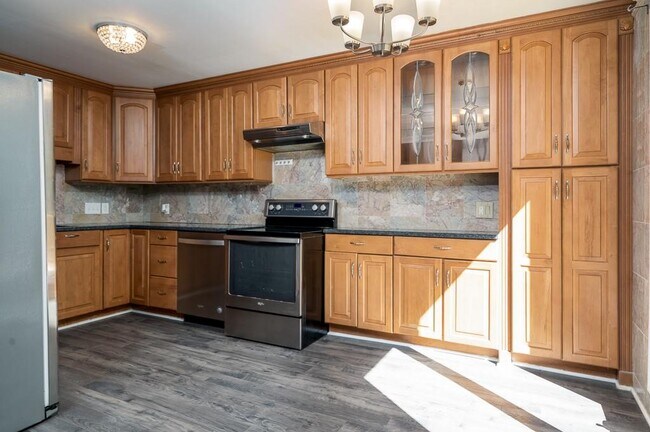 Building Photo - 4079 Dunnington Dr