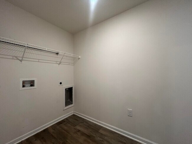 Building Photo - 916 Merganser Way