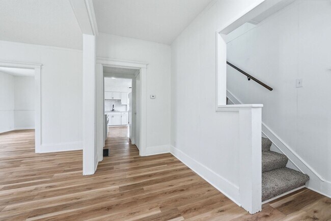 Building Photo - Charming 3BR with Garage & Updates