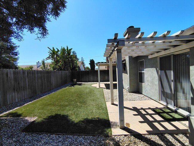 Building Photo - 4920 Apple Farm Ln