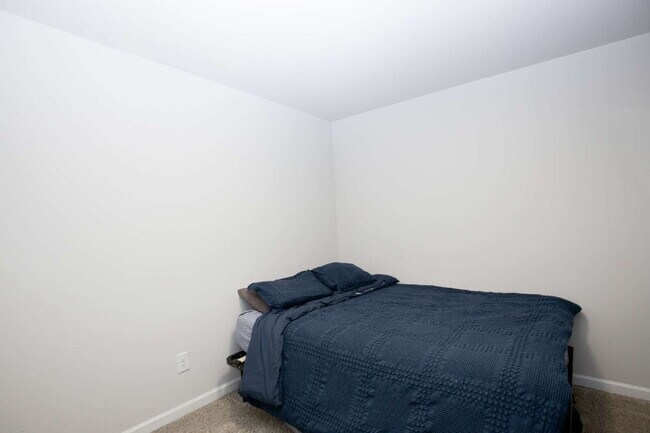 Building Photo - "Charming 3-Bed Oasis with 2.5 Baths on Century Lane, Cameron – Spacious 1744 sq. ft. Retreat!"