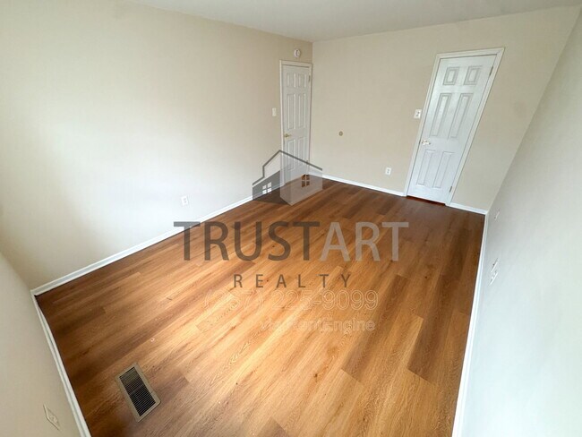 Building Photo - 9192 Ellie Dr