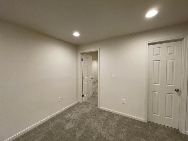 Building Photo - 12076 Prickly Ash Way