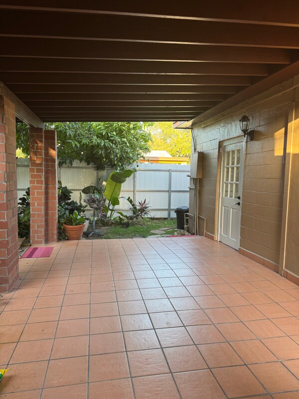 Building Photo - 1715 SW 67th Ct