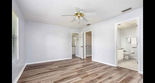 Building Photo - Bright and spacious home in Eagle Point!