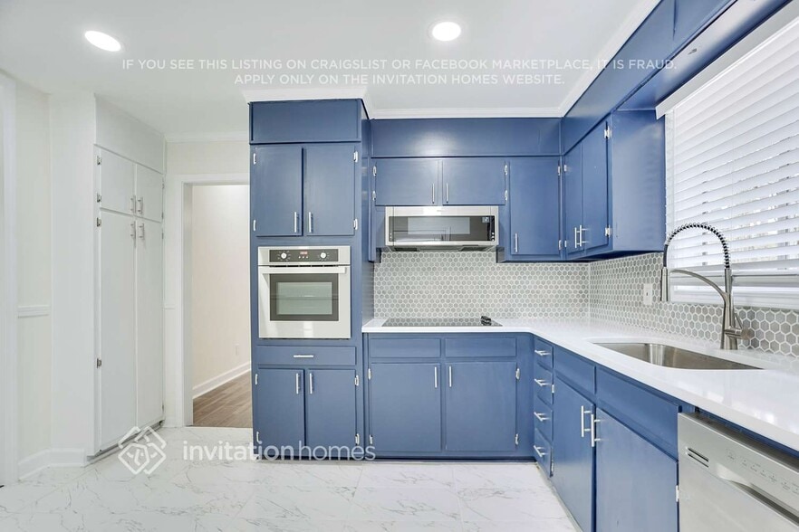 Building Photo - 3195 Pyrite Cir SW