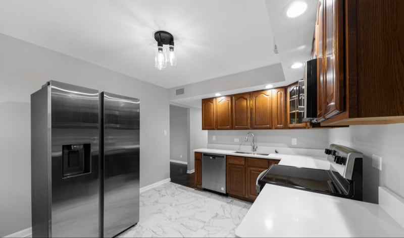 Building Photo - 11600 S Kilbourn Ave