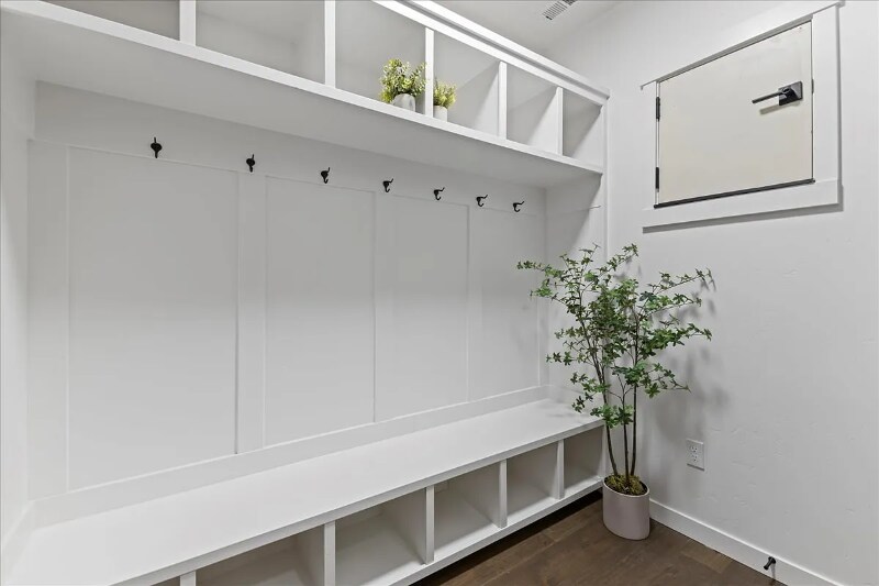 Building Photo - 1277 E Echelon Rdg Ln