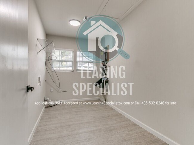 Building Photo - Norman 3 Bed 2 Bath New Custom Build Available for Immediate Move!!