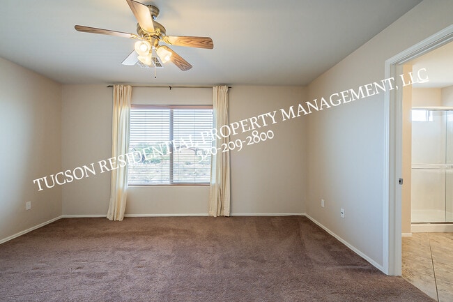 Building Photo - 6012 S Meadow Breeze Dr