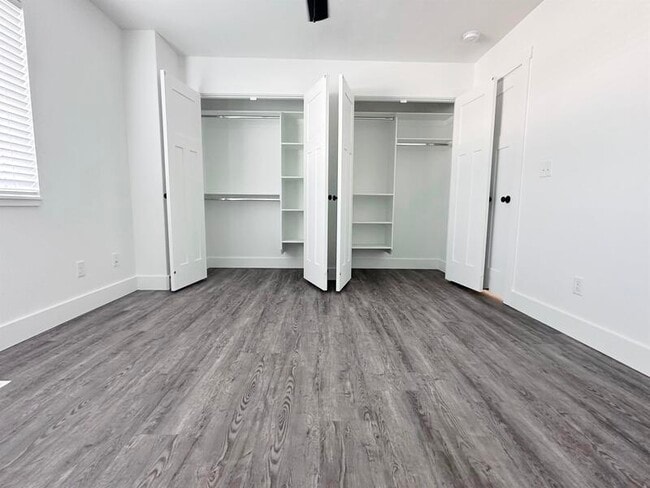 Building Photo - 1720 E Main St