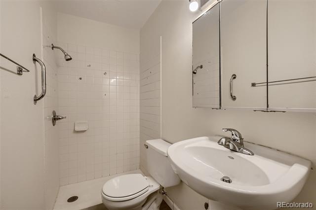 Building Photo - 1638 Willodene Dr