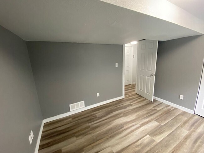 Building Photo - 2029 8th Ave