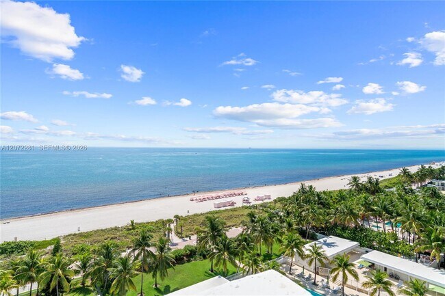 Building Photo - 5001 Collins Ave