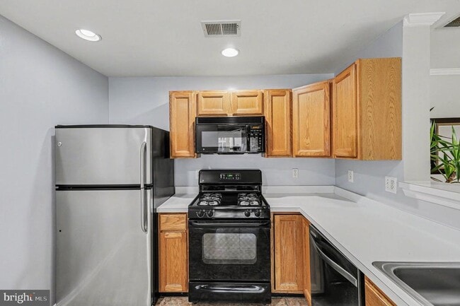 Building Photo - 1067 Gardenview Loop