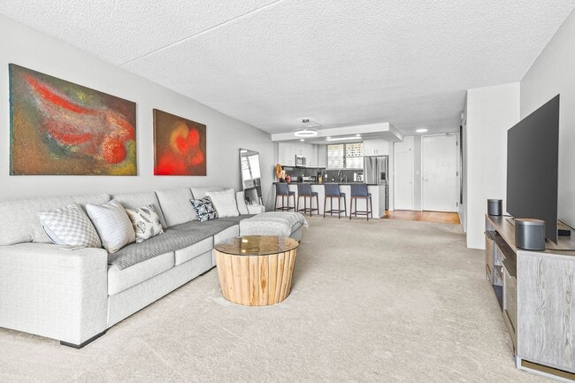 Building Photo - RARELY AVAILABLE, HIGH-FLOOR, "DIRECT OCEA...