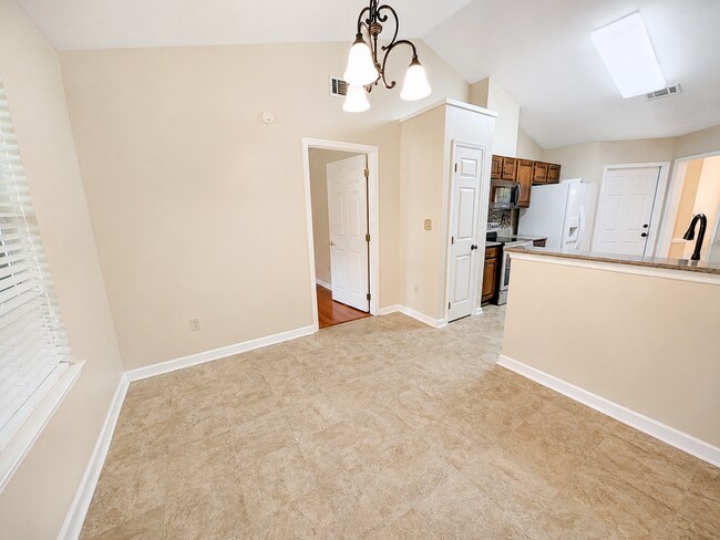 Building Photo - 1285 Cordova Cir
