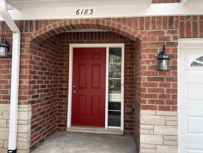 Building Photo - 3 Bedroom, 2 1/2 Bath, Townhouse w/ 2-Car Garage by Stoney Creek, Shelby Township