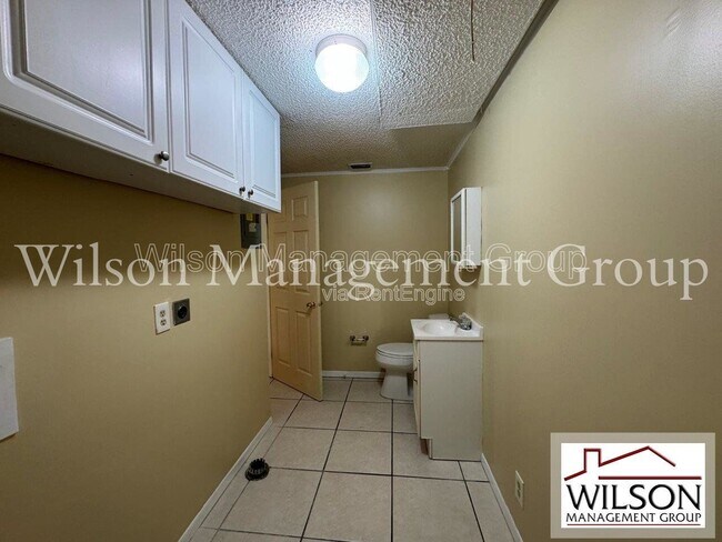 Building Photo - 359 Chaucer Ct