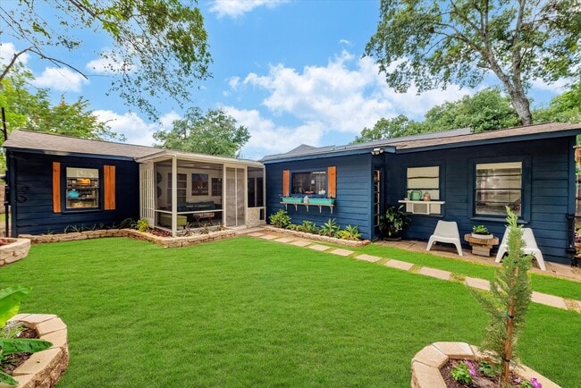 Building Photo - 3914 Ella Blvd