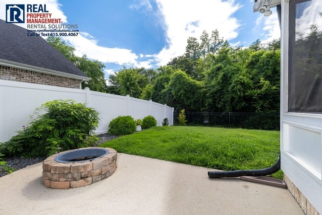 Building Photo - 3527 Pershing Dr