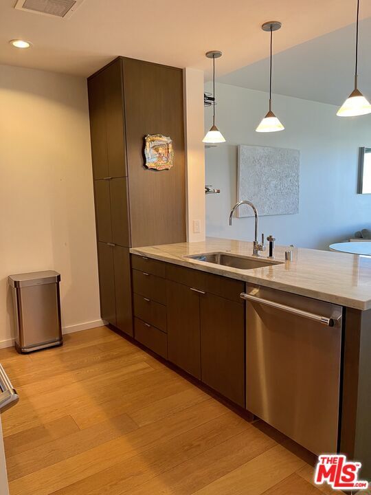 Building Photo - 1705-1725 Ocean Ave