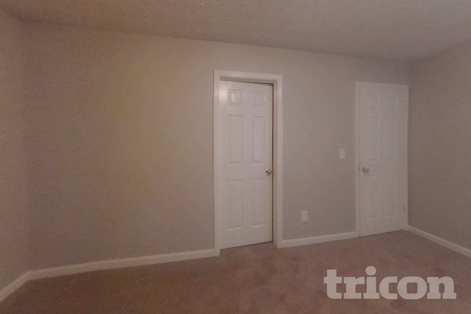 Building Photo - 4054 Robin Cir