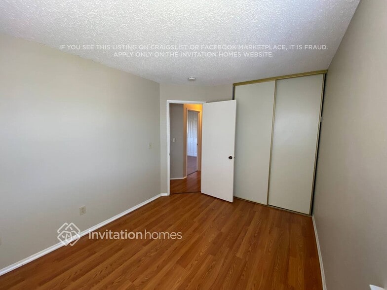 Building Photo - 4886 Birkdale Cir