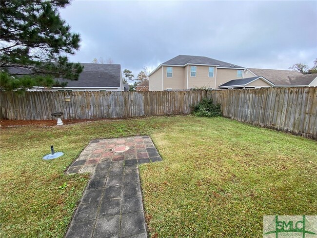 Building Photo - 117 Hopeland Dr