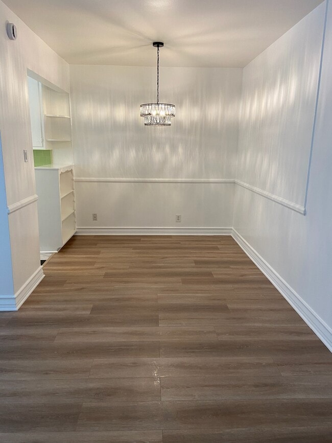 Dining Room - 200 S Madison Ave