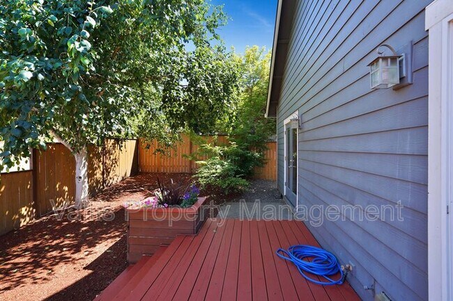 Building Photo - 5164 Andresen St SE