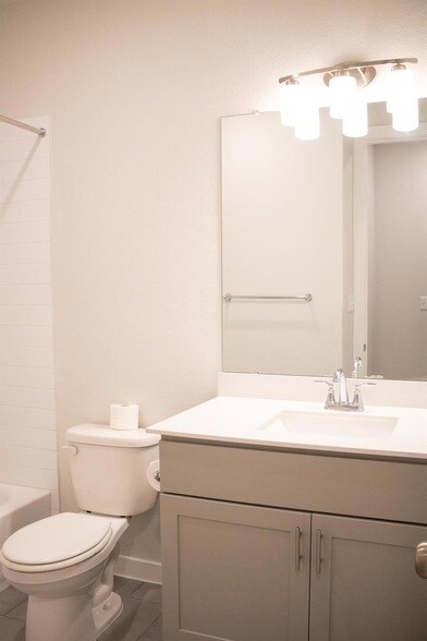 Building Photo - 123 Table Top Bnd