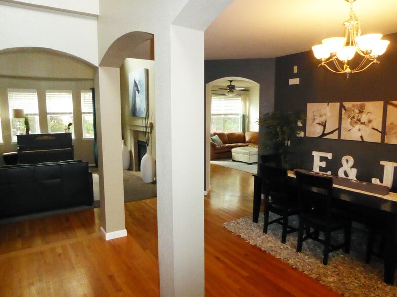 Building Photo - 3815 Little Dipper Dr