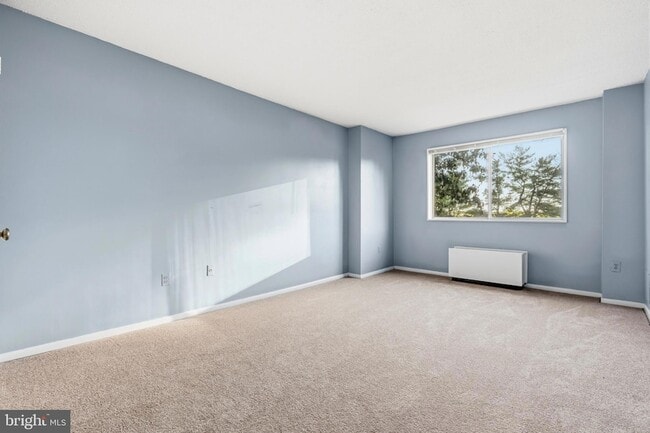 Building Photo - 2059 Huntington Ave