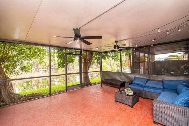 Building Photo - 8120 SW 103rd Ave