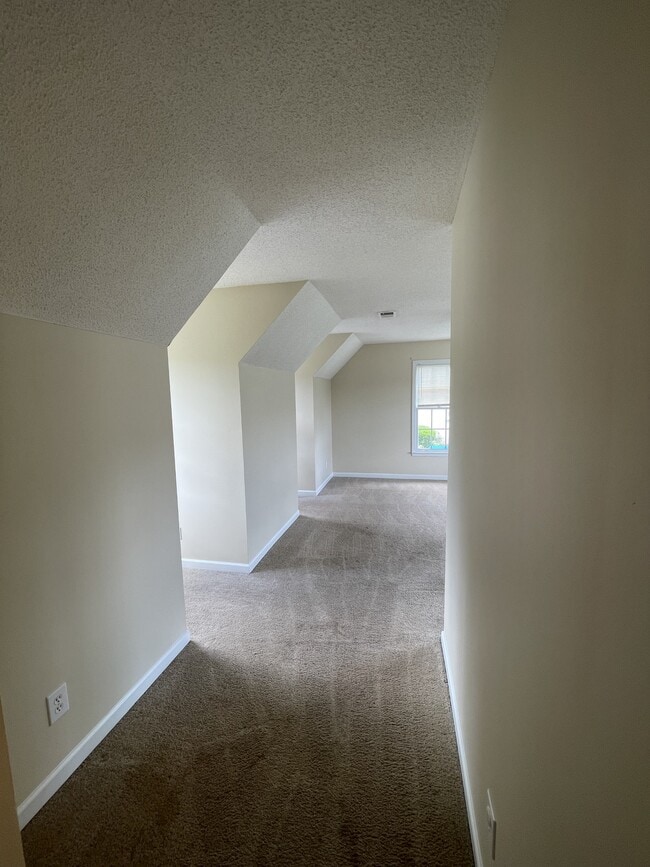 Building Photo - 4921 Martin Farms Rd