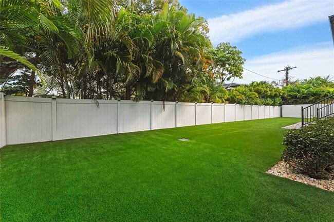 Building Photo - 481 W Davis Blvd