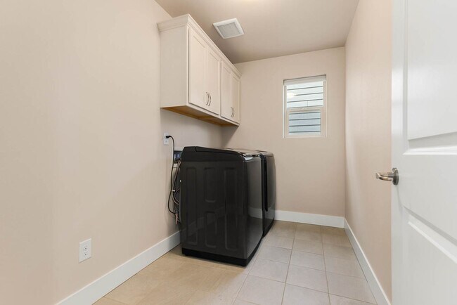 Building Photo - 13310 23rd Ave SE