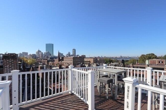 Building Photo - 76 W Cedar St