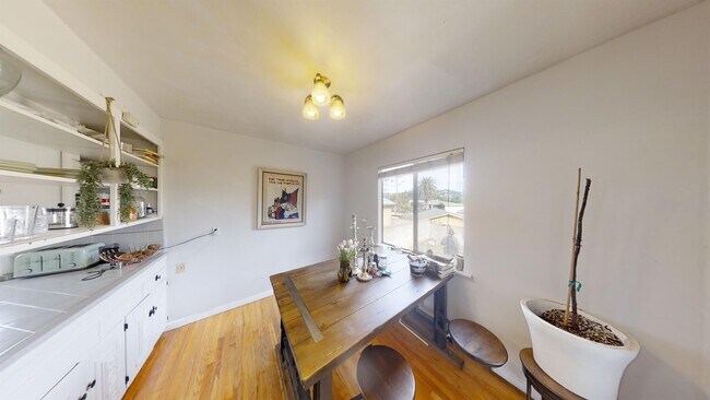 Building Photo - 4985 Curry Dr